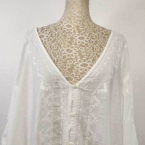 Old Navy Size XXL White Button Up Embroidered Bishop Sleeve Oversized Blouse Top - Picture 2 of 14